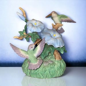 Vtg 2001 Carlton Cards Porcelain Hand Painted Hummingbird Floral Music Box